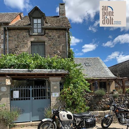 Saint-Côme-dʼOlt Au Pont D'Olt酒店 外观 照片