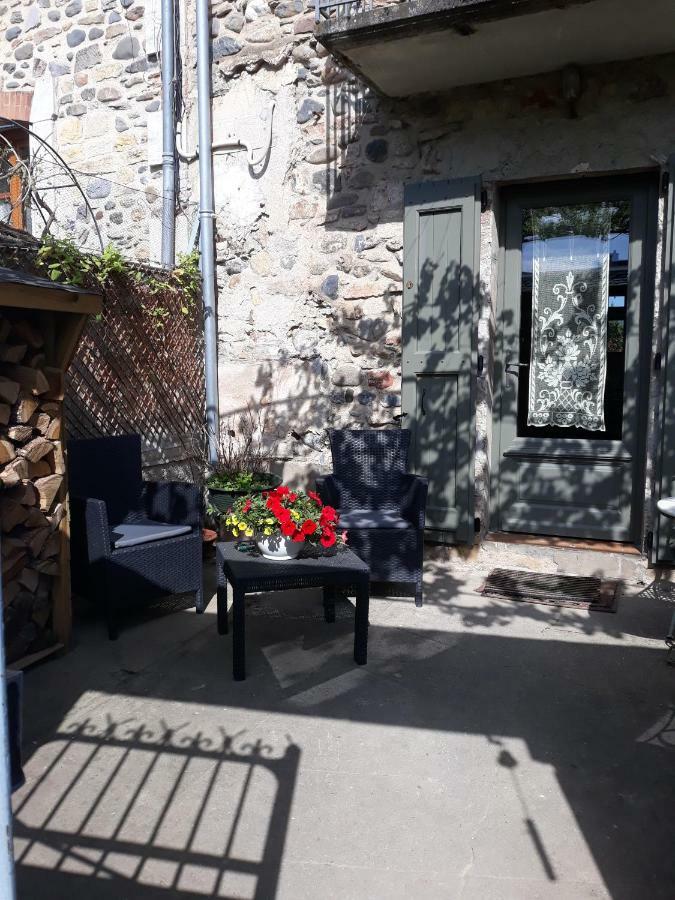 Saint-Côme-dʼOlt Au Pont D'Olt酒店 外观 照片